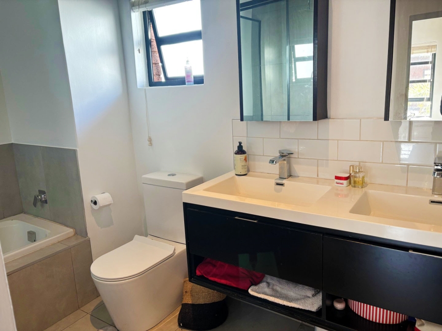 1 Bedroom Property for Sale in Melrose North Gauteng