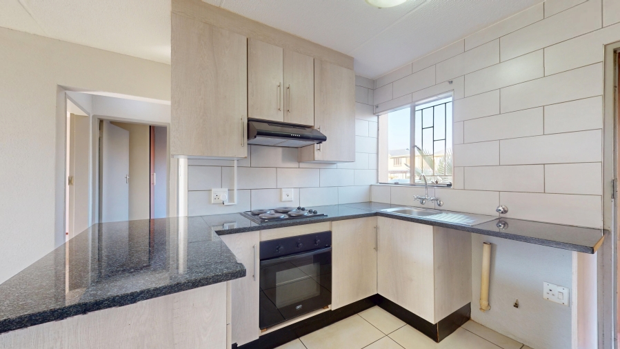 2 Bedroom Property for Sale in Lakefield Gauteng