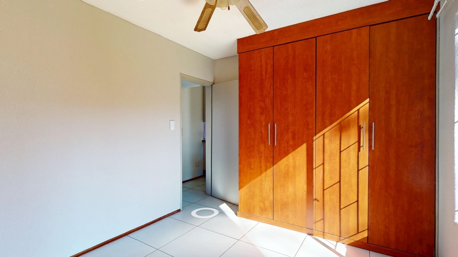 2 Bedroom Property for Sale in Lakefield Gauteng