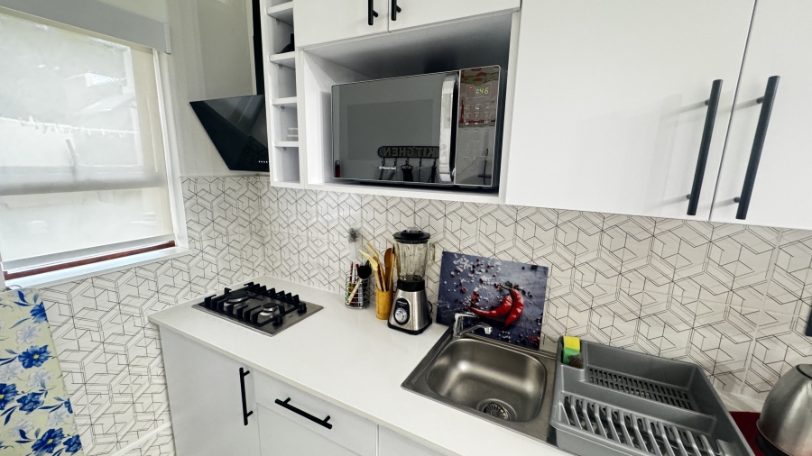 To Let 1 Bedroom Property for Rent in Beverley Gauteng