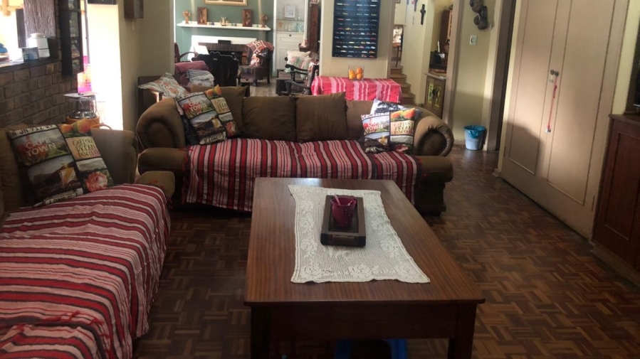 5 Bedroom Property for Sale in Selcourt Gauteng