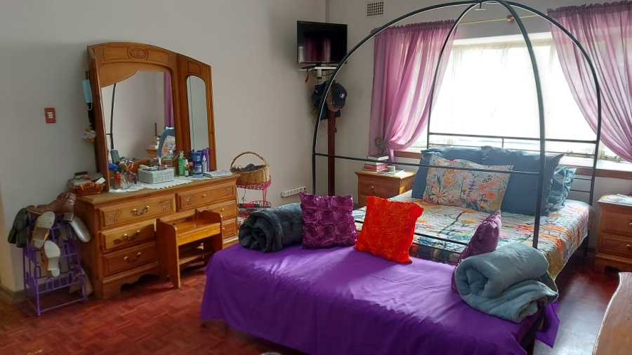 5 Bedroom Property for Sale in Selcourt Gauteng