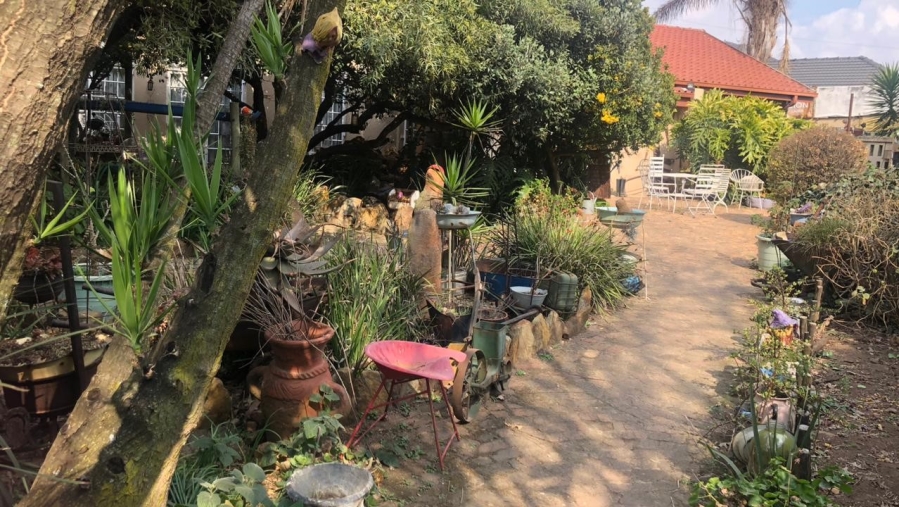 5 Bedroom Property for Sale in Selcourt Gauteng