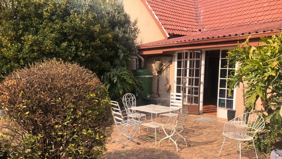 5 Bedroom Property for Sale in Selcourt Gauteng