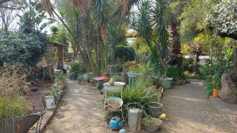 5 Bedroom Property for Sale in Selcourt Gauteng
