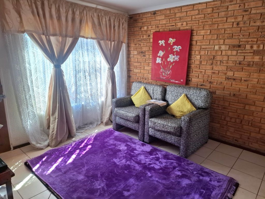 2 Bedroom Property for Sale in Finsbury Gauteng