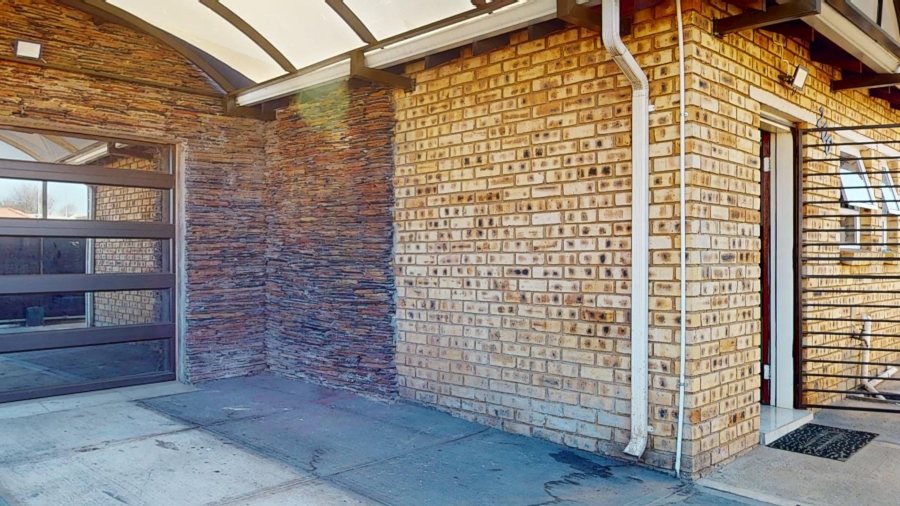 4 Bedroom Property for Sale in Alliance Gauteng