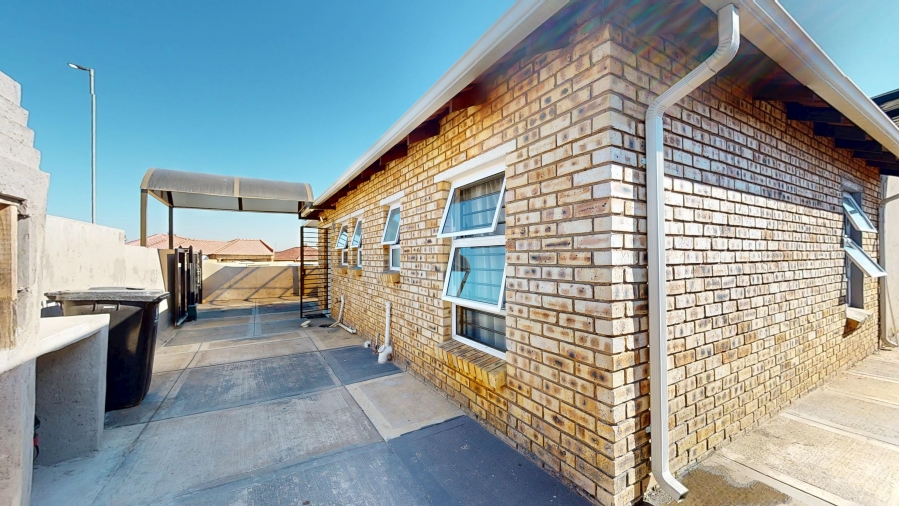 4 Bedroom Property for Sale in Alliance Gauteng