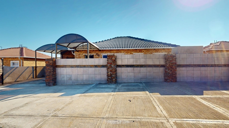 4 Bedroom Property for Sale in Alliance Gauteng