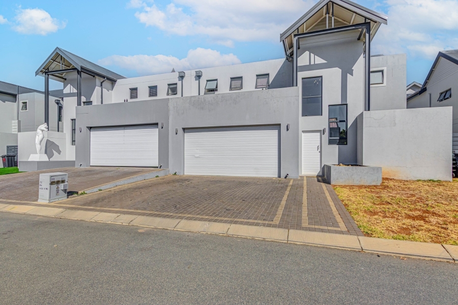 4 Bedroom Property for Sale in Broadacres Gauteng