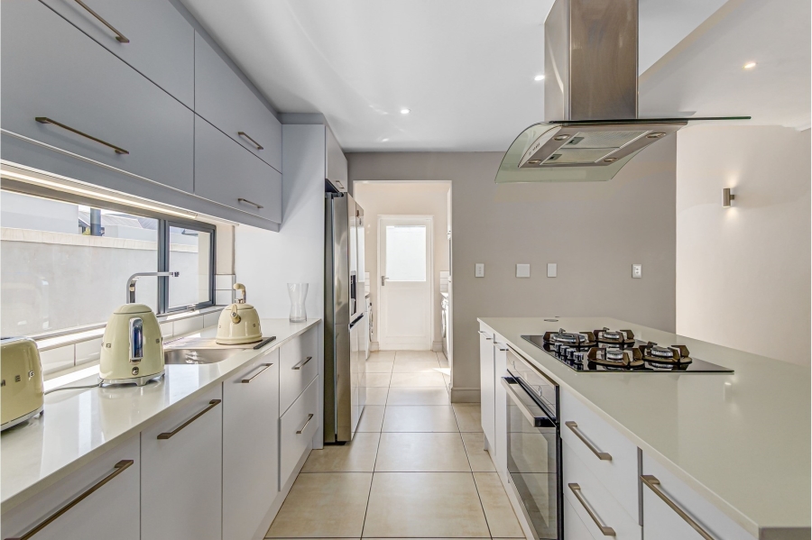 4 Bedroom Property for Sale in Broadacres Gauteng