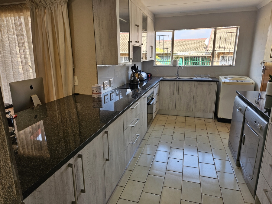 3 Bedroom Property for Sale in Rant En Dal Gauteng