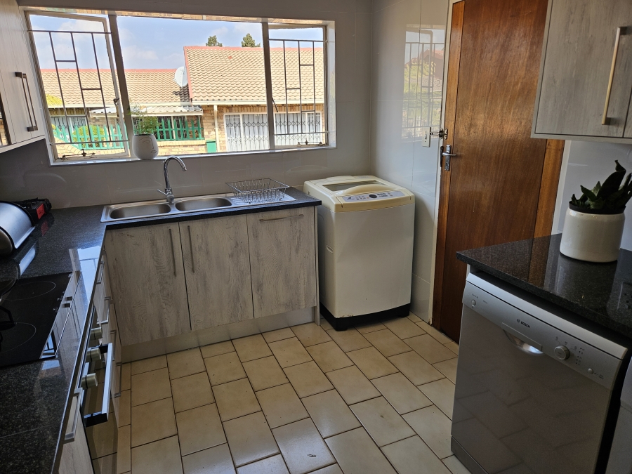 3 Bedroom Property for Sale in Rant En Dal Gauteng