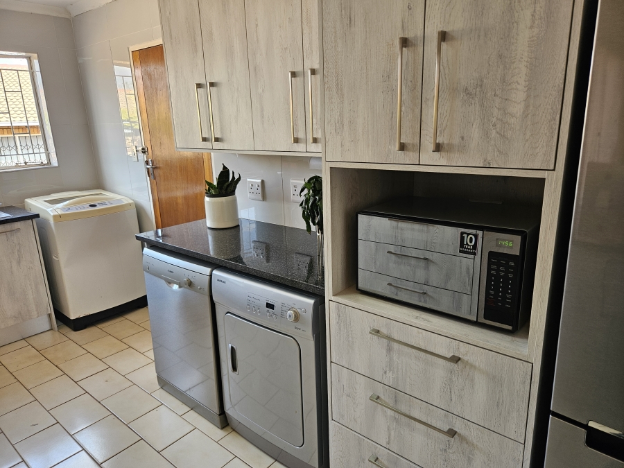 3 Bedroom Property for Sale in Rant En Dal Gauteng