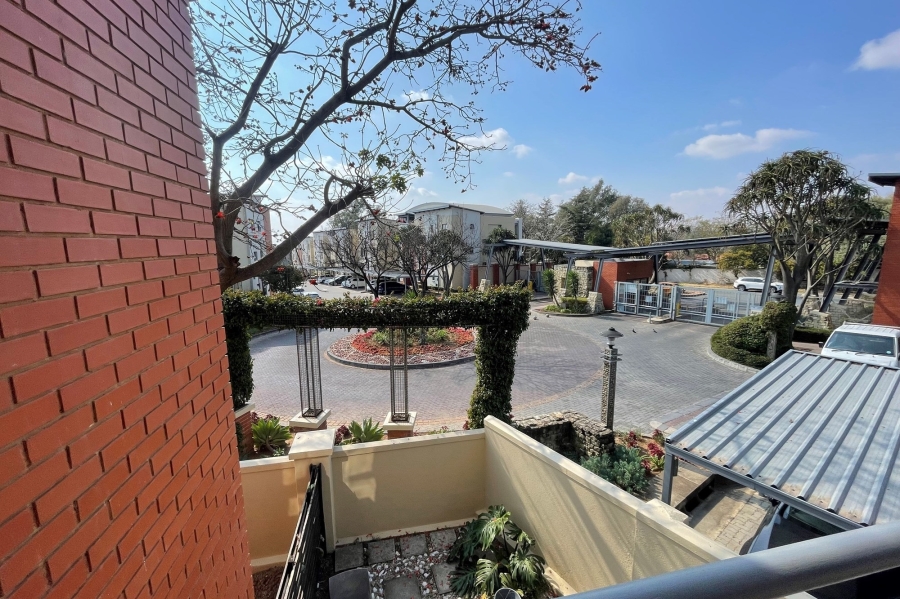 To Let 2 Bedroom Property for Rent in Ferndale Gauteng