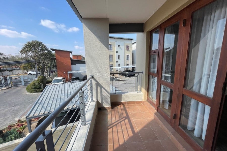 To Let 2 Bedroom Property for Rent in Ferndale Gauteng