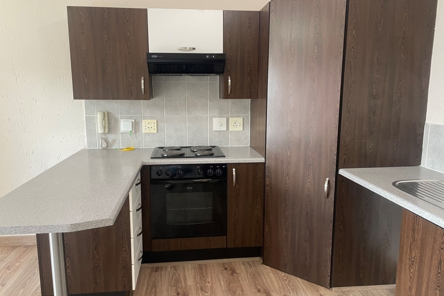 To Let 2 Bedroom Property for Rent in Ferndale Gauteng