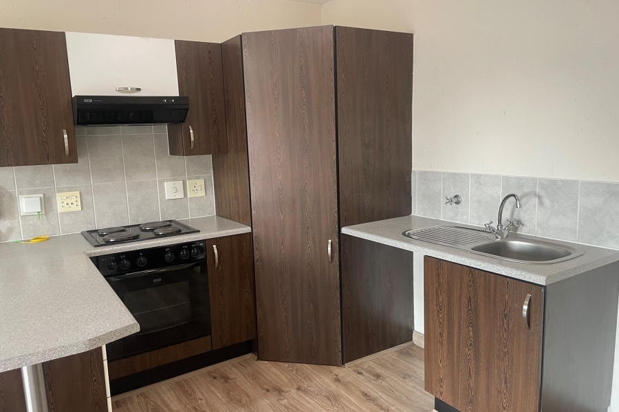 To Let 2 Bedroom Property for Rent in Ferndale Gauteng