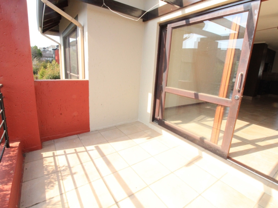 2 Bedroom Property for Sale in Lonehill Gauteng