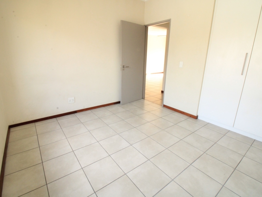 2 Bedroom Property for Sale in Lonehill Gauteng