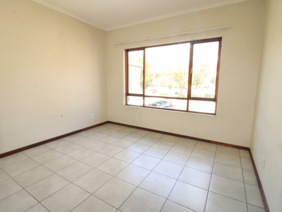 2 Bedroom Property for Sale in Lonehill Gauteng