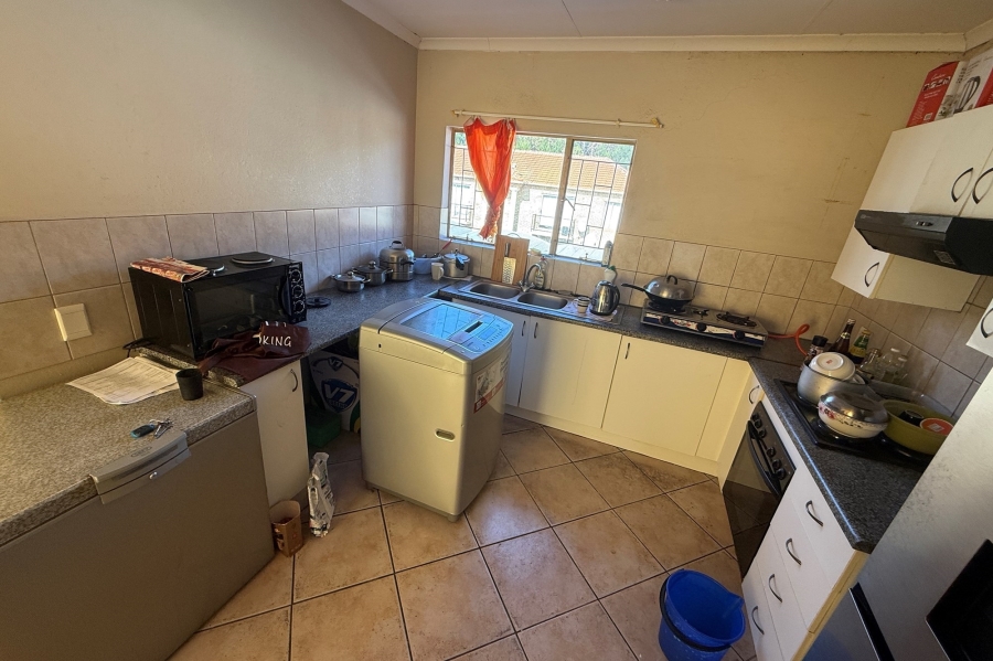 2 Bedroom Property for Sale in Greenhills Gauteng