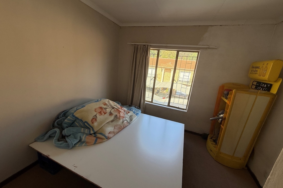 2 Bedroom Property for Sale in Greenhills Gauteng