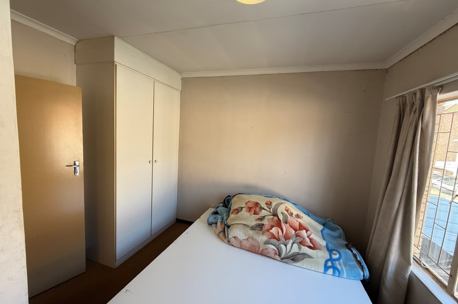 2 Bedroom Property for Sale in Greenhills Gauteng