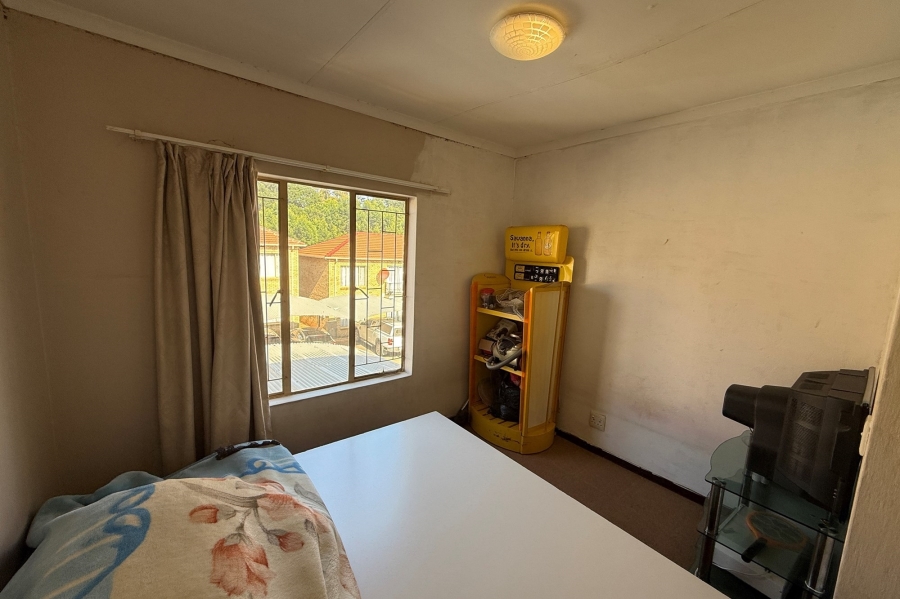 2 Bedroom Property for Sale in Greenhills Gauteng