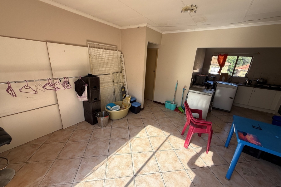 2 Bedroom Property for Sale in Greenhills Gauteng