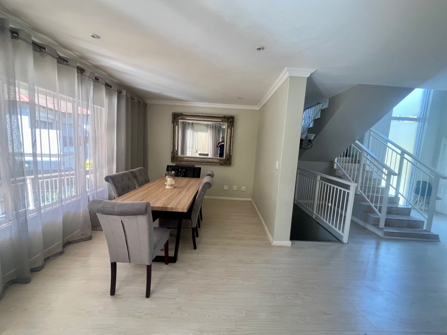 3 Bedroom Property for Sale in Waterkloof Ridge Gauteng