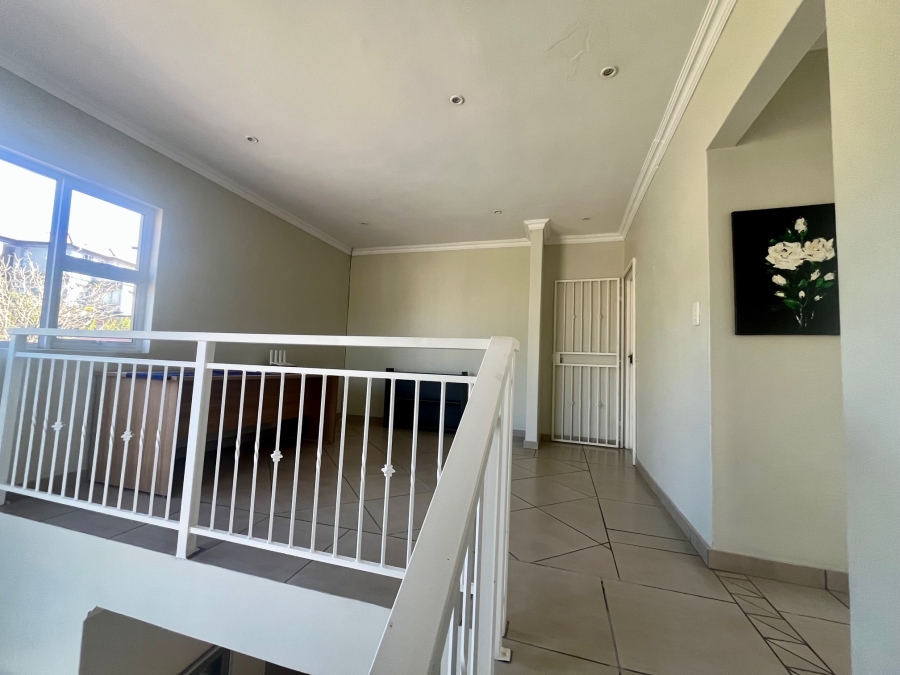 3 Bedroom Property for Sale in Waterkloof Ridge Gauteng