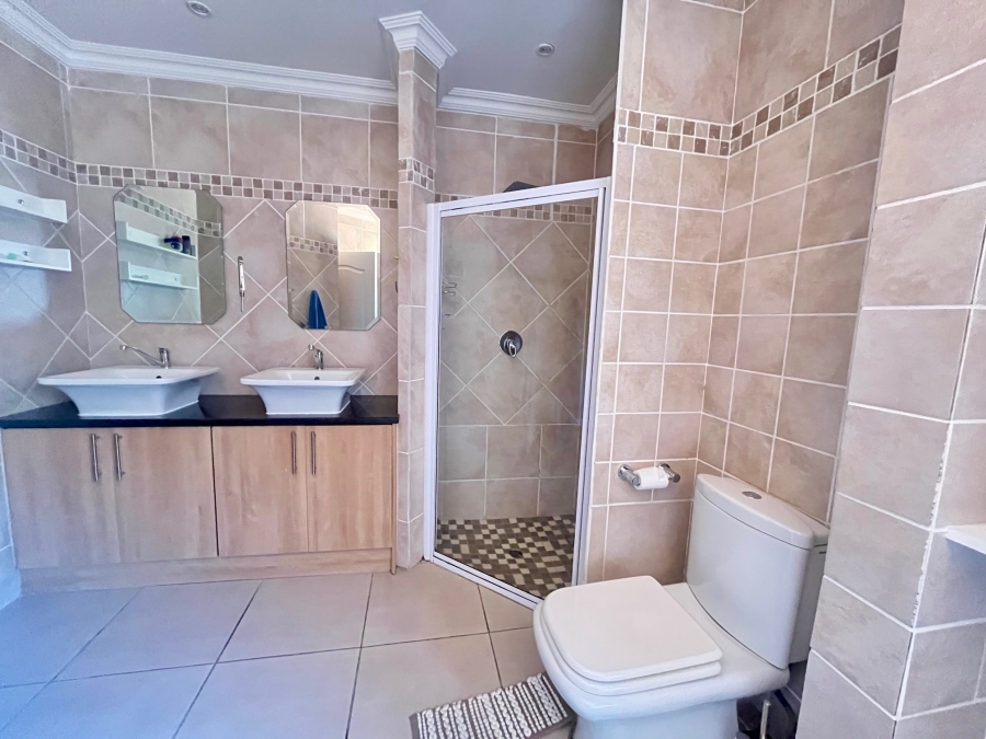 3 Bedroom Property for Sale in Waterkloof Ridge Gauteng