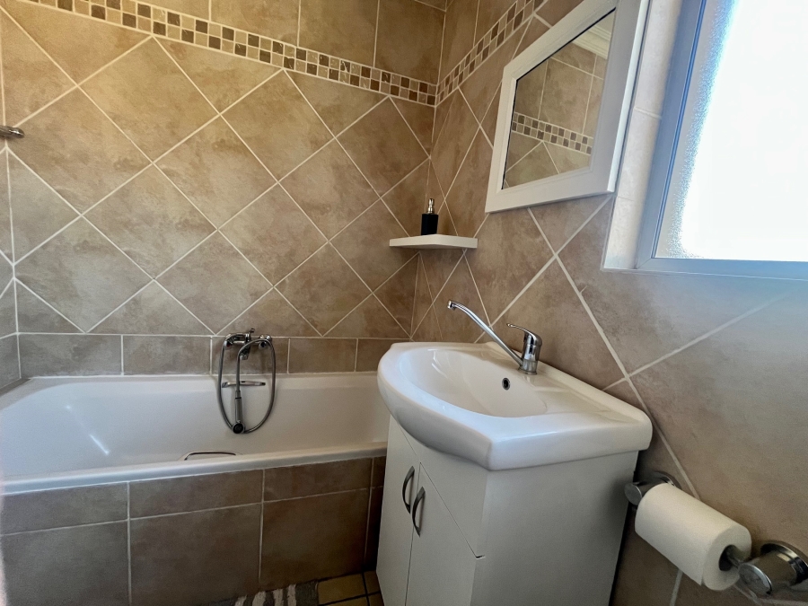 3 Bedroom Property for Sale in Waterkloof Ridge Gauteng
