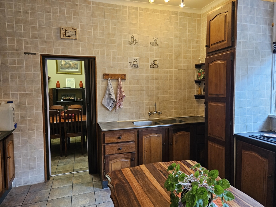 4 Bedroom Property for Sale in Breaunanda Gauteng