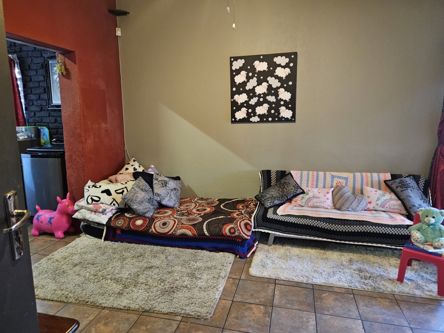 4 Bedroom Property for Sale in Breaunanda Gauteng
