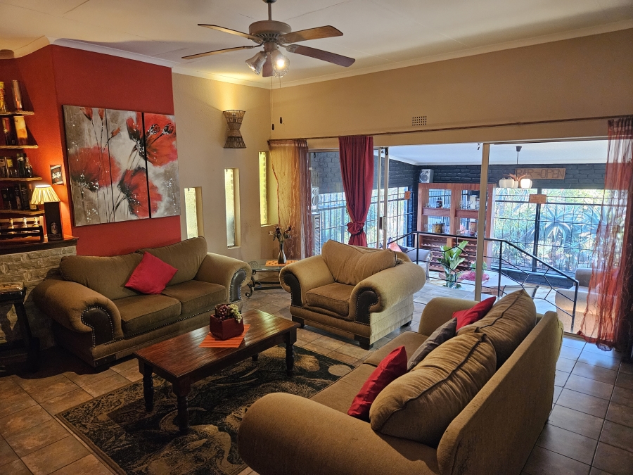 4 Bedroom Property for Sale in Breaunanda Gauteng