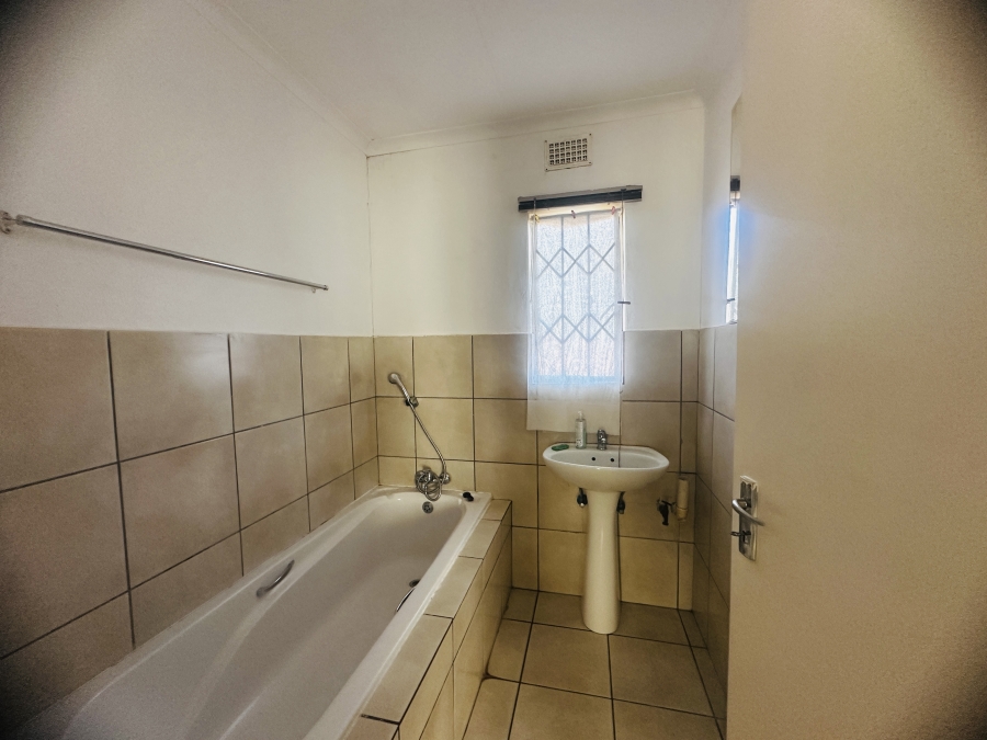 3 Bedroom Property for Sale in Pollak Park Gauteng