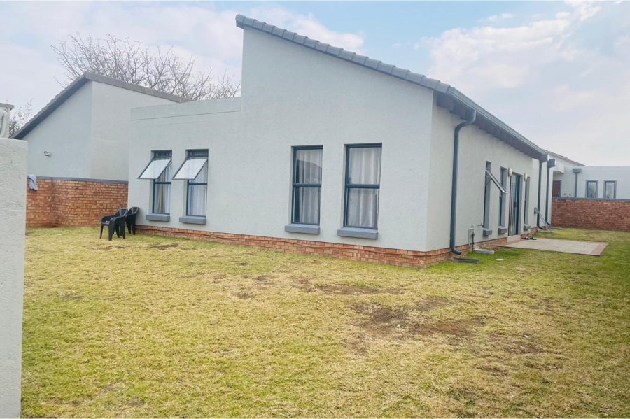 To Let 3 Bedroom Property for Rent in Summerset Gauteng