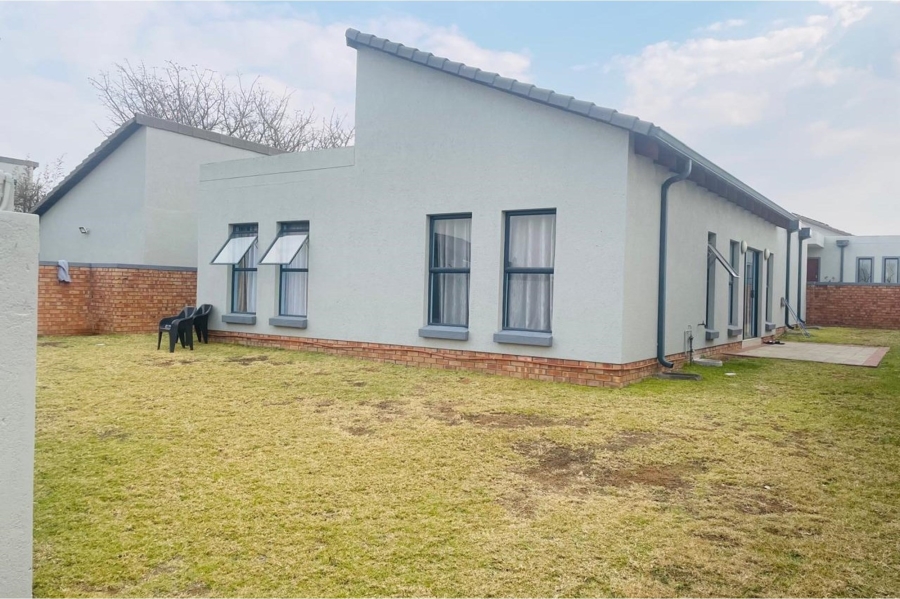 To Let 3 Bedroom Property for Rent in Summerset Gauteng