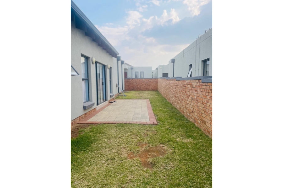 To Let 3 Bedroom Property for Rent in Summerset Gauteng