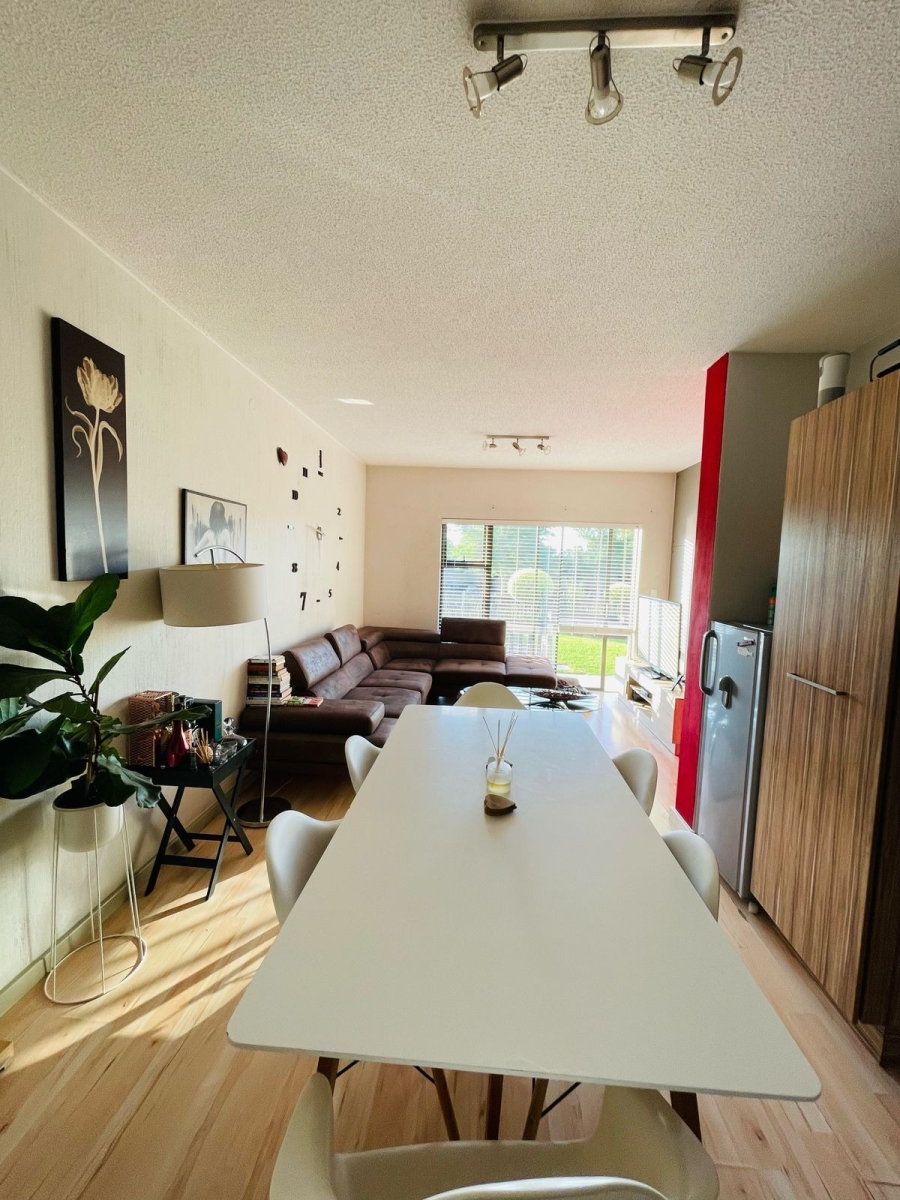 To Let 2 Bedroom Property for Rent in Beverley Gauteng