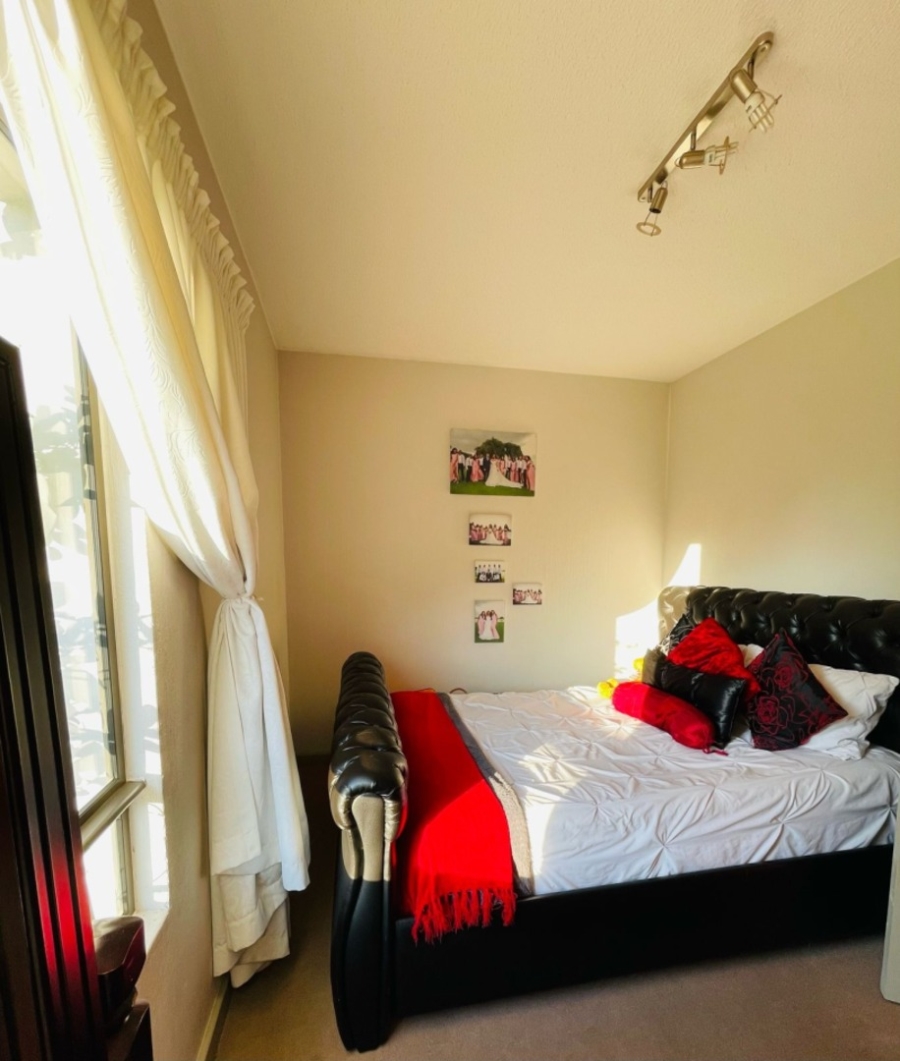 To Let 2 Bedroom Property for Rent in Beverley Gauteng