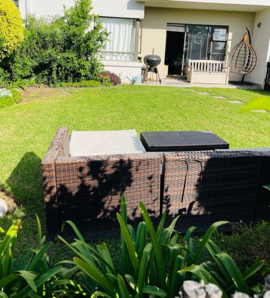 To Let 2 Bedroom Property for Rent in Beverley Gauteng