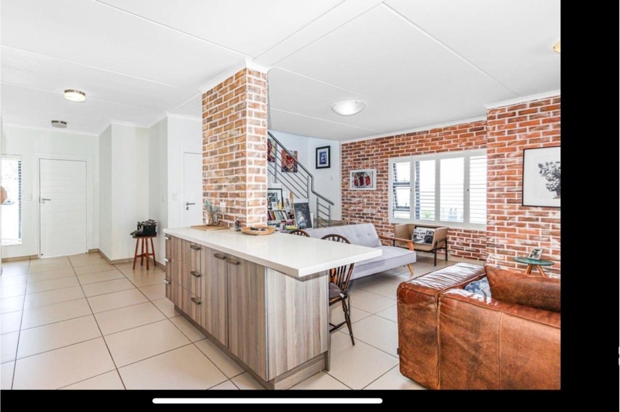 To Let 3 Bedroom Property for Rent in Broadacres Gauteng