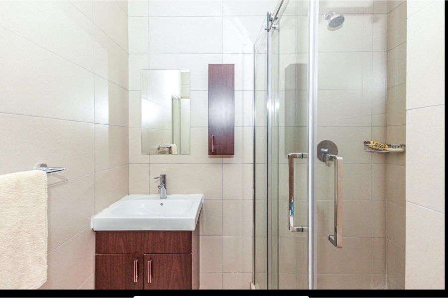 To Let 3 Bedroom Property for Rent in Broadacres Gauteng