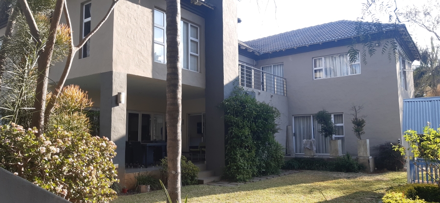 To Let 4 Bedroom Property for Rent in Ashlea Gardens Gauteng