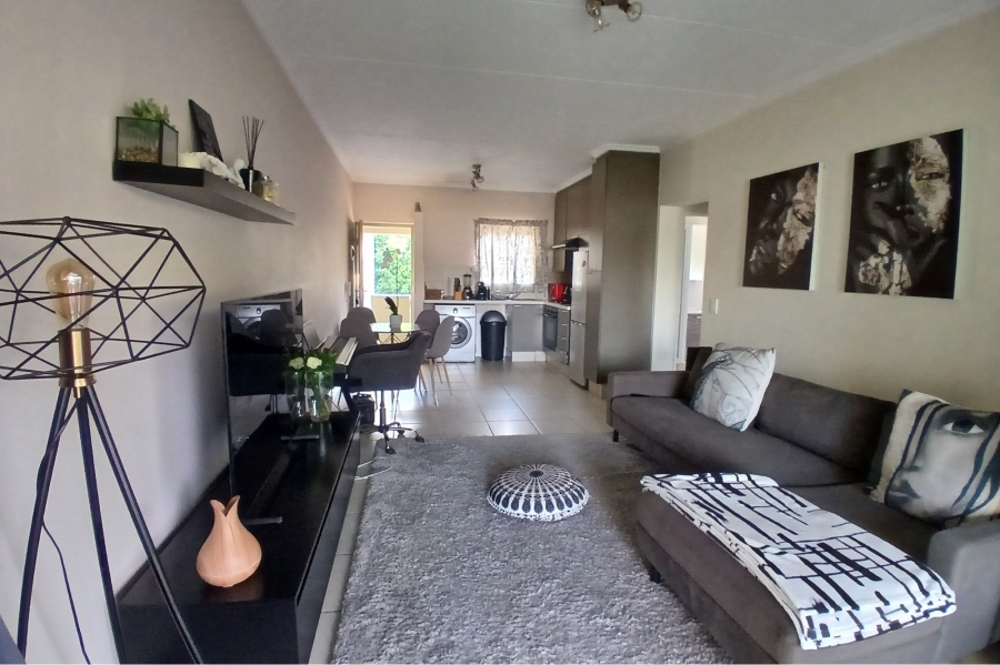 1 Bedroom Property for Sale in Bryanston Gauteng