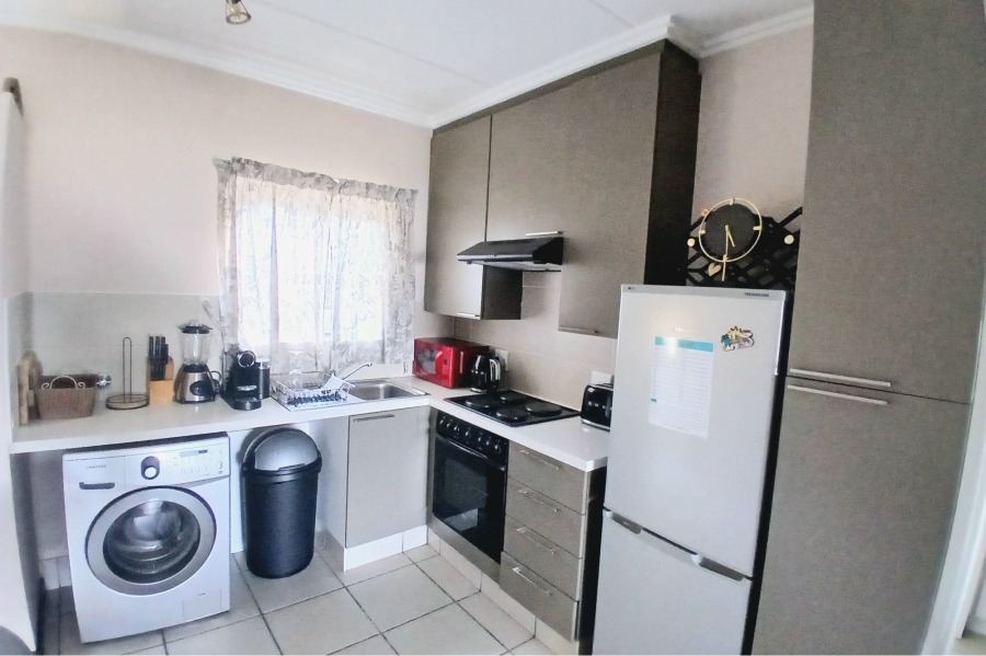 1 Bedroom Property for Sale in Bryanston Gauteng