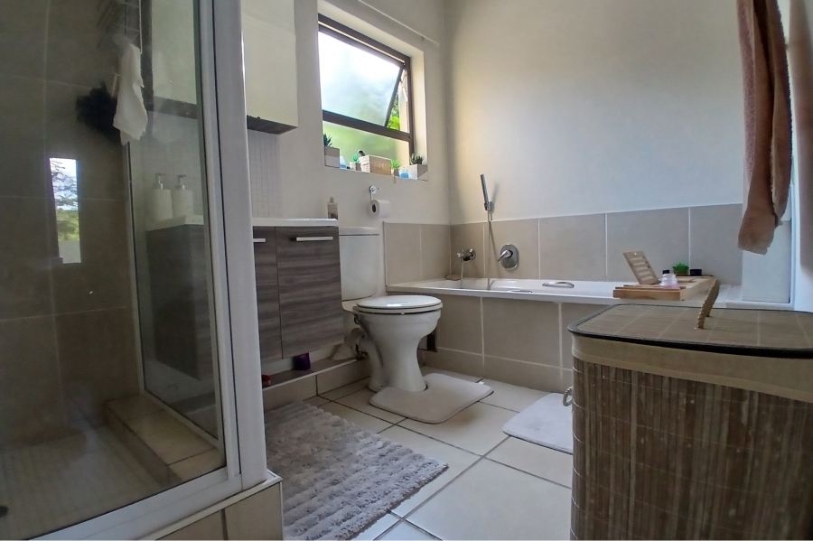 1 Bedroom Property for Sale in Bryanston Gauteng